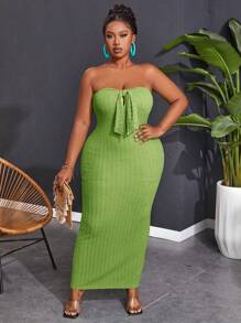 Slaydiva Plus Size Solid Color Bandeau Twist Front Bodycon Dress, Vacation Style - Green - View 5