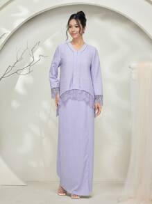 Veilorie Baju Kurung 纹理面料蕾丝拼布不对称下摆上衣和长款中裙 2 件套女士适中