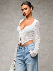 SHEIN BAE Áo nữ màu xám xanh lá trơn màu cho đêm hẹn hò/tiệc độc thân/tiệc cocktail/mùa tựu trường/trang phục hòa nhạc/trang phục tiệc rave/thời trang dạo phố/áo ren gợi cảm xếp nếp phía trước dây mảnh có viền bất đối xứng/trang phục gợi cảm cho phụ nữ/trang phục hippie/áo gợi cảm cho phụ nữ/áo ren dài tay - trắng - Xem 3