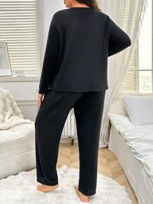 Ultra Soft & Skin-Friendly Women's Fleece Ribbed Casual Loungewear Pajama Set For Autumn/Winter - Black - View 2