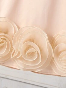 SHEIN Glamorique Kids 1pc Young Girl Floral Wedding Bridesmaid Dress, Sleeveless Elegant Satin Dress With Big Bow Decor & Flower Design, Suitable For Wedding, Party, Stage Performance In Summer - Champagne - View 4