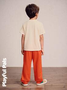 SHEIN 2 Pcs Young Boys Sets Fun Geometric Pattern Basic Casual Short-Sleeve T-Shirt & Sweatpants Suits Cute/Retro/Casual/Outing Spring/Summer Suitable For School And Outings - Orange - View 2