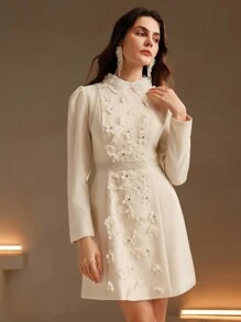 Anewsta Vestido corto de línea A de manga larga para mujeres con cuello Peter Pan, diseño de perlas en pompa, bordado y patchwork de encaje de alta gama para otoño/invierno