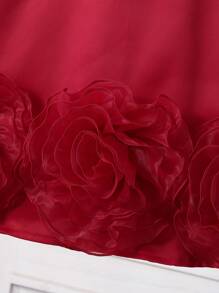 SHEIN Glamorique Kids 1 Stück Elegantesärmeloses Kleid mit großer Blumen-Schleife für Kleine Mädchen als Blumenmädchen, geeignet für Hochzeit, Party, Aufführung im Sommer. Das Kleid ist aus Satin gefertigt, dekoriert mit abnehmbarer Mädchen-Schleife und großer Blume am Saum, verkörpert Eleganz und Anmut, perfekt für Bankette und Bühnenauftritte.