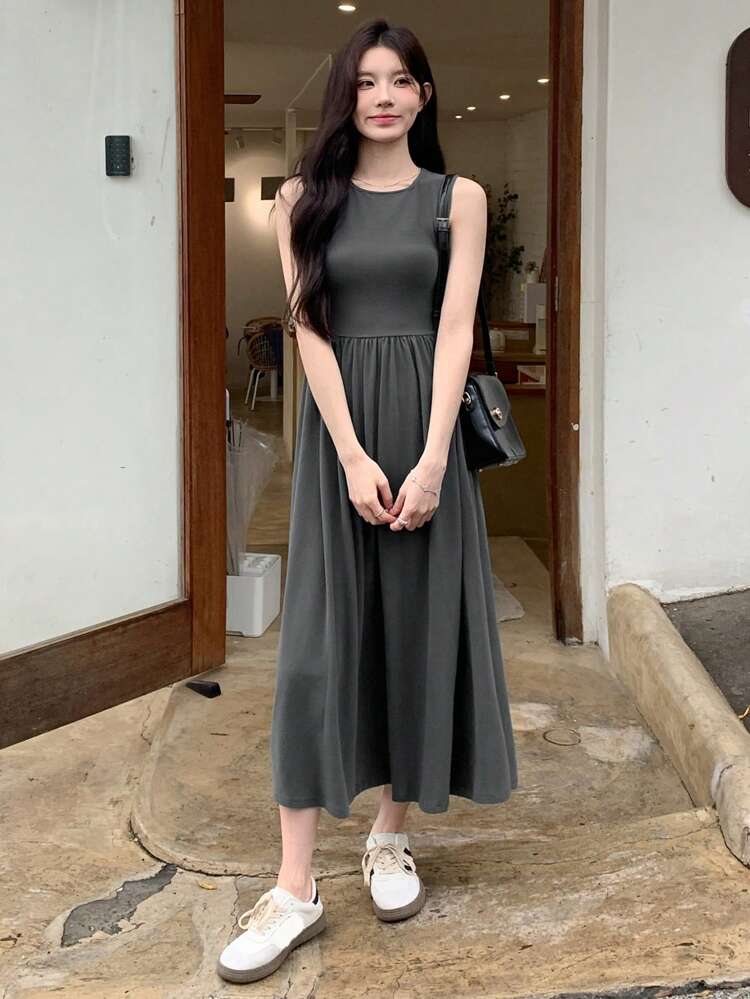 Women's Solid Color Round Neck Sleeveless Ruffled Simple Casual Long Dress Sundress Maxi Dress