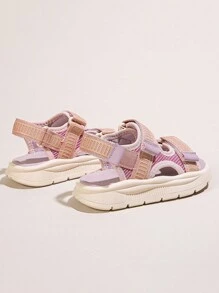 1 双儿童运动凉鞋，女孩舒适可调节钩环带户外运动凉鞋，浅紫色