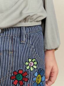 SHEIN 年轻女孩圆领长袖图案印花简约 T 恤，休闲日常穿着 - 灰色 - 查看 8