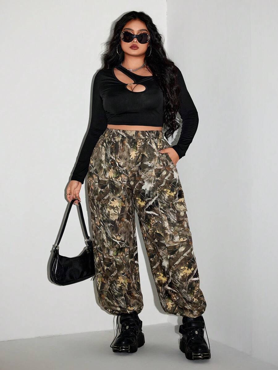 SHEIN ICON Plus Size Elastic Waist Leaf Print Cargo Pants, Camo Pants, Spring/Summer Utility Pants, Y2K Style - Multicolor - View 1
