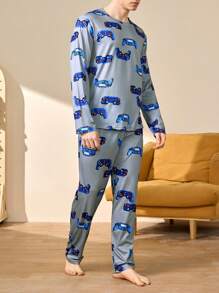 Happy Jammies Set de pijama de 2 piezas con diseño navideño todo sobre todo, con top de cuello redondo de manga larga y pantalón largo para hombre, ropa de estar por casa casual