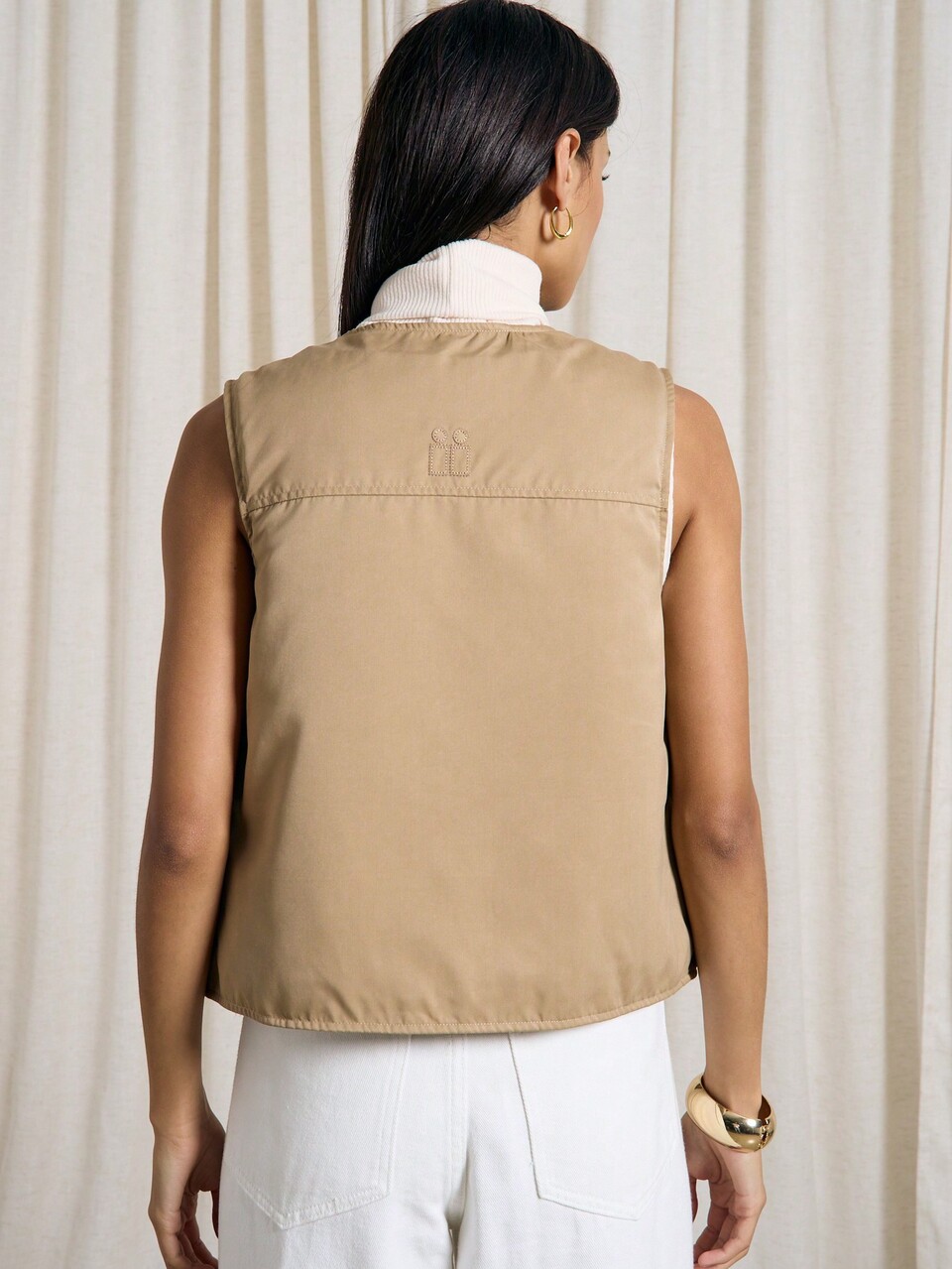 AiiRZ Lightweight Quilted Vest Padded Gilet Sleeveless Outerwear Fall Winter Layering Double Pocket Zip Front Casual Everyday Classic