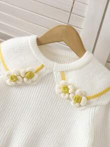 SHEIN Young Girls Turtleneck Sweaters With 3D Floral Decor, Textured Knit Design, Suitable For Autumn/Winter Wear To Keep Warm And Suitable For Outdoor Activities
