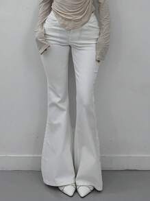 DAZY Women Solid Color Pocket Casual Flared Jeans - White - View 3