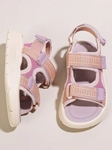 1 双儿童运动凉鞋，女孩舒适可调节钩环带户外运动凉鞋，浅紫色