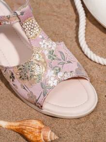 Cute Casual & Fashion Embroidered Breathable Lightweight Rope Platform Round Toe Flat Sandals For Girls