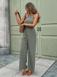 SHEIN Frenchy Tuta A Righe Geometriche Stampate, Con Collo A Halter E Pieghe In Vita Per Le Donne