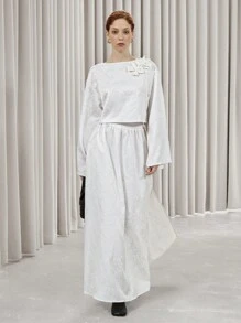 SHEIN Privé طقم من قطعتين للنساء: ملابس علوية أكمام فضفاضة برسومات هندسية وتنورة ماكسي عالية الشق، مناسبة للربيع والصيف، عيد الحب