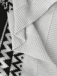 SHEIN LUNE Sweter z nadrukiem płatków śniegu w stylu świątecznym, z odkrytymi ramionami, okrągłym dekoltem i długim rękawem
