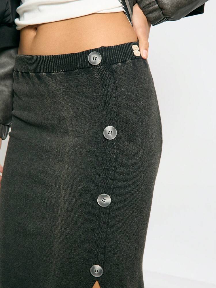AiiRZ Elegant Button Detail Maxi Skirt With Side Slit Winter Fall Knit Long Skirt High Waisted Button Front Ribbed Design