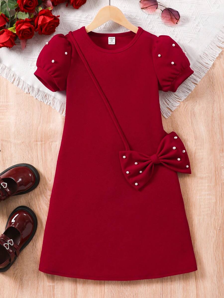 SHEIN Glamorique Kids 青少年女孩珍珠装饰纯色短袖连衣裙，配有蝴蝶结和斜挎包 - 紅色 - 查看 1
