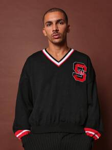 SUMWON 大学字母学院标志针织毛衣罗纹饰边 V 领运动衫 1984 复古运动校园风格落肩宽松版型秋冬 - 黑色 - 查看 1