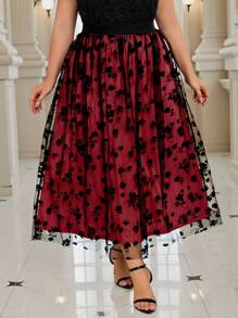 SHEIN Clasi 大码优雅派对花卉植绒网眼 A 字裙 - 酒紅色 - 查看 1