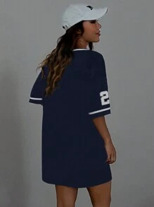 SHEIN EZwear 夏季休闲运动字母数字图案宽松V领短袖T恤裙，藏蓝色超大款针织衫连衣裙，女士运动衫，Y2K风格女士运动上衣，23号女士T恤，超大款T恤裙，棒球衫，女士T恤裙，女士运动裙，运动裙，足球裙，女士服装，女士折扣性感针织衫超大款连衣裙 - 藏蓝色 - 查看 2