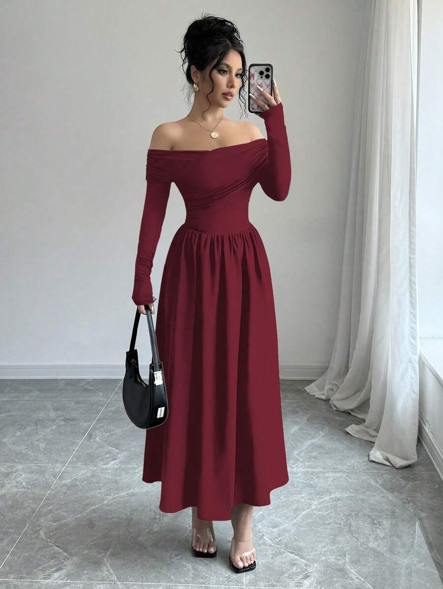 SHEIN Raffinéa 女士纯色露肩长袖简约褶皱休闲连衣裙 - 酒紅色 - 查看 1