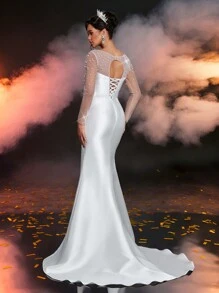 Glamrae Elegantes, luxuriöses beiges Satin-Kleid mit Kontrast-Mesh-Rüschen, Kunstperle und durchsichtigem Langarm mit Raffung, Schlitzdetail und Fischschwanz mit Schleppe, sexy rückenfreies Design, geeignet für Hochzeit, Feiern, Singles-Party, Urlaub, Ball, Brautkleid, weiß - Beige - Übersicht 3