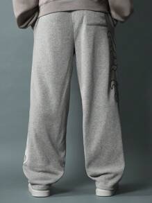 SUMWON Oversized Graphic Printed Gothic Lettering Fleece Sweatpants Aesthetic Streetwear Baggy Joggers With Side Pockets Comfortable Winter Loungewear Athletics - Grey - View 5