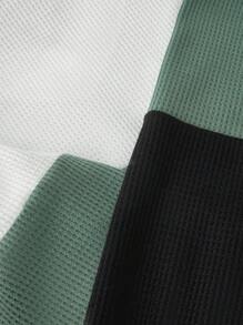 SHEIN LUNE Plus Size Solid Color Patchwork V-Neck Long Sleeve Casual Graphic Tees Women Tops For Spring