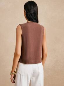 Poéselle 女士棕色金属装饰不对称扭纹无袖简约亚麻背心，春装，欧洲夏季，夏季女装，女士亚麻服装，日常休闲服装 - 棕色 - 查看 3