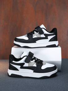 Kids' Classic Color Fashionable Skate Shoes, Non-Slip Durable TPR Soles, Adjustable Hook & Loop Closure, Easy On/Off, Suitable For Daily Wear, School And Students - Black and White - View 1