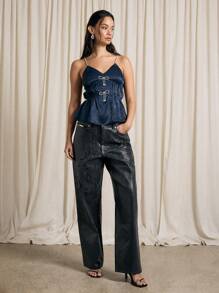 AiiRZ 带钻石蝴蝶结和肩带的弹性缎面吊带背心 - 藏蓝色 - 查看 5