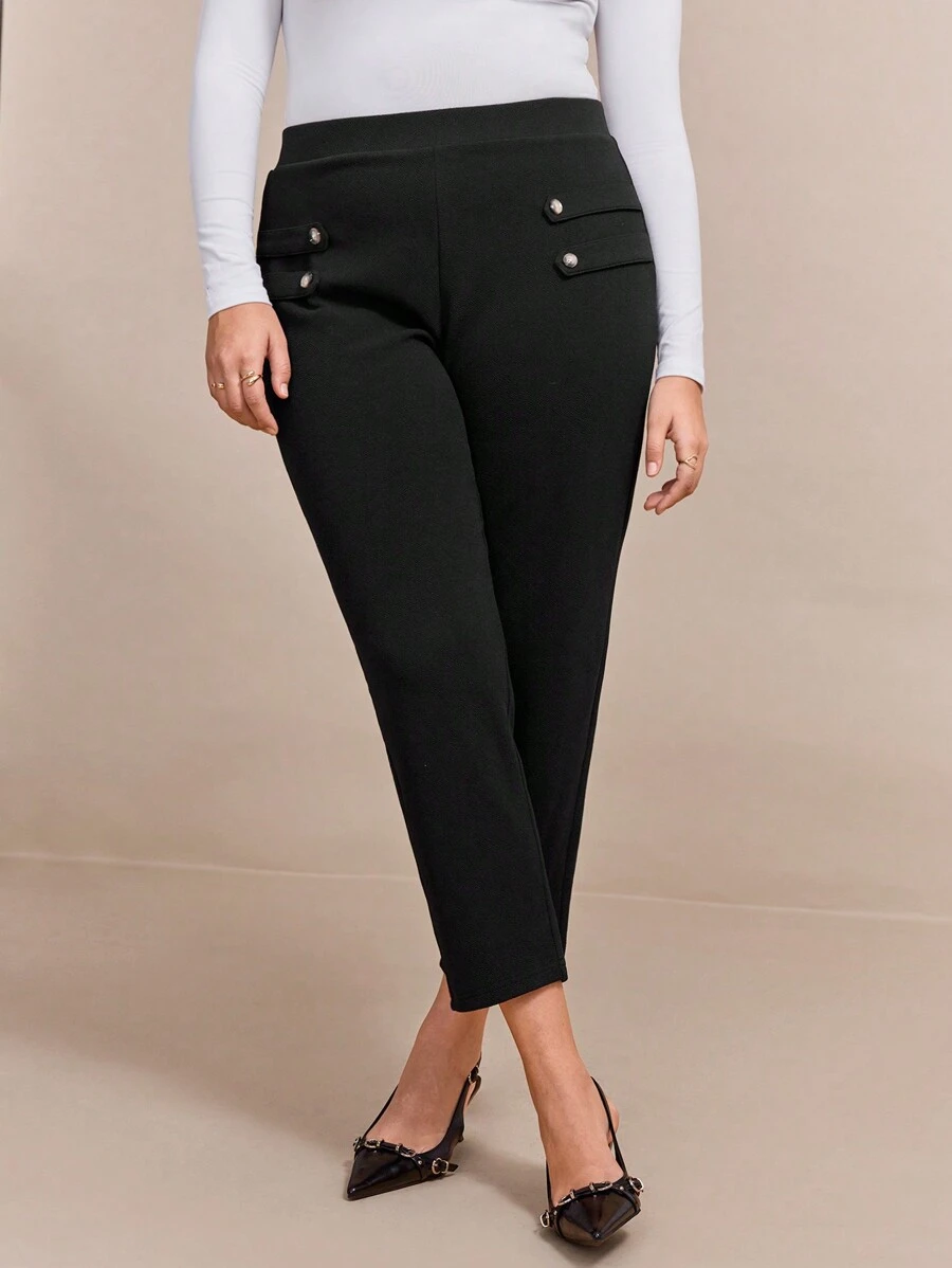 SHEIN Clasi 两侧饰有黑色金属纽扣的大码裤子 - 黑色 - 查看 1