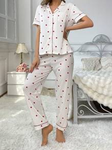 Conjunto de pijama informal blanco con estampado de corazones