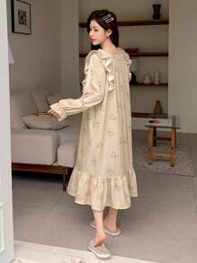 DAZY 泰迪熊印花荷叶边下摆宽松睡衣睡袍