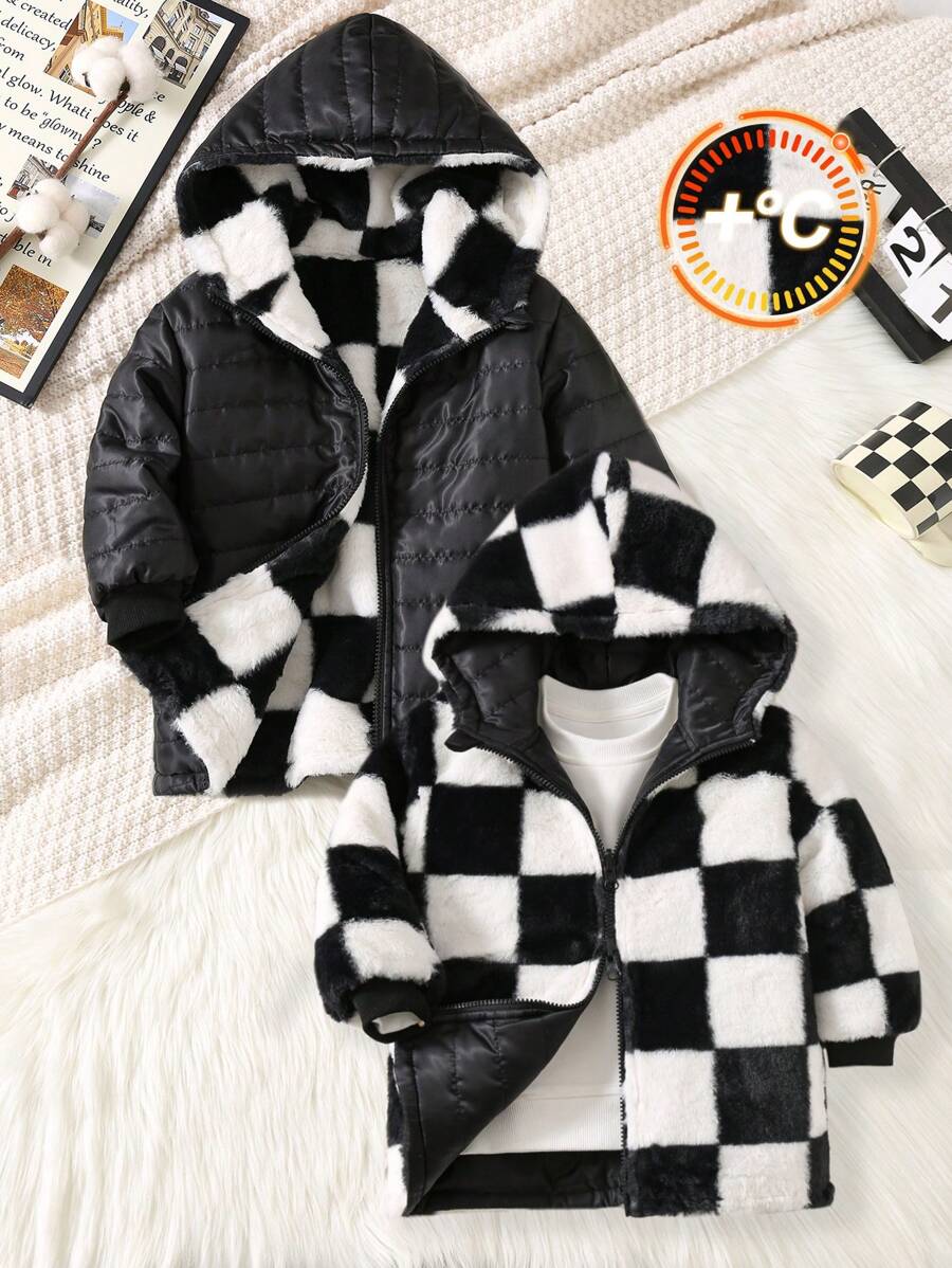SHEIN 1 件装年轻男童休闲日常保暖双面棋盘格连帽长款棉衣，适合秋冬季通勤、上学、聚会 - 黑與白 - 查看 1