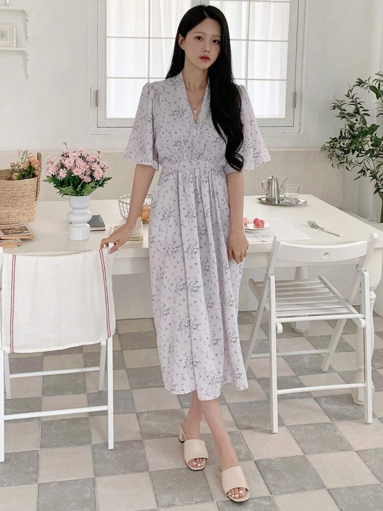 Women's Ditsy Floral V-Neck Short Sleeve Midi Dress, Elegant Sundress Boho
