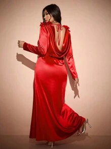 Allurite Plus Size Elegant & Sexy Solid Color Backless Dress For New Year Clothes Maxi Women Outfit Valentine Love/Lover Heart