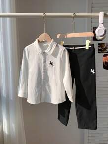 2 szt. młodzieżowy chłopięcy akademicki swobodny codzienny wygodny jeleń dekoracyjny biały kołnierzyk koszula z długim rękawem i spodnie zestaw, odpowiedni do szkoły, wycieczek, codziennych spotkań, jesień/zima