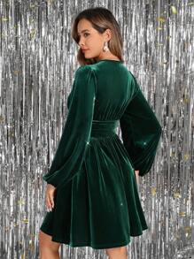 SHEIN Ellevyn 女士天鹅绒绿色褶皱长袖宽松连衣裙，褶皱，优雅秋冬季 - 墨綠色 - 查看 7