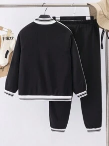 SHEIN 2 件套青少年男孩运动印花和拼布针织立领开衫长袖上衣和裤子套装，休闲装 - 黑色 - 查看 2