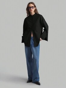 Ontre 2025 Nueva camiseta de manga larga casual de negocios para mujer, Top de cuello en V minimalista, camiseta personalizada negra tipo button, ropa casual para mujeres de negocio, atuendo de oficina para la mujer y outfit para maestras, estilo de Estocolmo, otoño