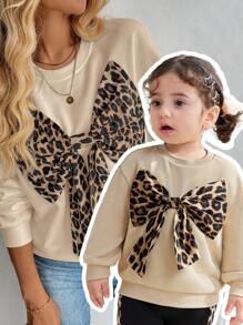 SHEIN Baby Girl Mommy And Me Matching Sweatshirts, Leopard Print Bow Decor Crew Neck Long Sleeve Pullover, Autumn/Winter - Khaki - View 1