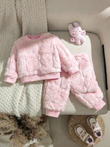 SHEIN Newborn Baby Girl 2pcs/Set Pink Heart Fuzzy Texture Fabric Long Sleeve Top And Long Pants Winter Outfit - Pink - View 1