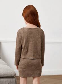 Set de 2 piezas con chaqueta corta de punto de unicolor y vestido casual de punto ajustado para niñas jóvenes - Caqui - Ver 2
