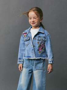 Giacca di jeans corta casual da ragazza, stile boho vintage urban, con dettagli floreali ricamati e orlo grezzo, con chiusura a bottoni e tasche piatte. - Lavaggio chiaro - Visualizzare 1