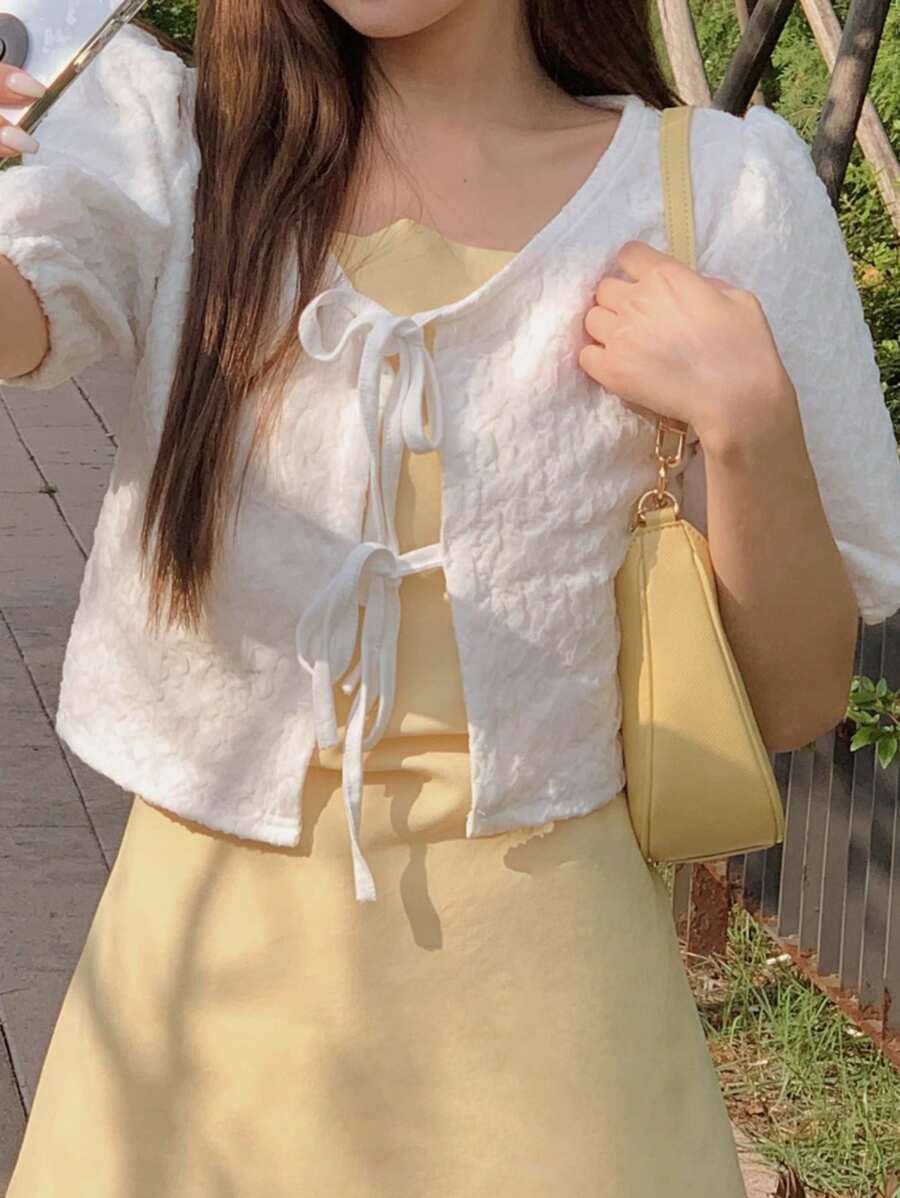 DAZY Women Textured Fabric Tie-Front Cropped Short Sleeve White T-Shirt, Spring/Summer