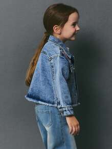 Giacca di jeans corta casual da ragazza, stile boho vintage urban, con dettagli floreali ricamati e orlo grezzo, con chiusura a bottoni e tasche piatte. - Lavaggio chiaro - Visualizzare 2