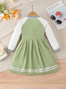 SHEIN Kleine Mädchen Lässig Kleid Einfarbig mit Patchwork-Muster, Knopfleiste, Langarm - Grün - Übersicht 2